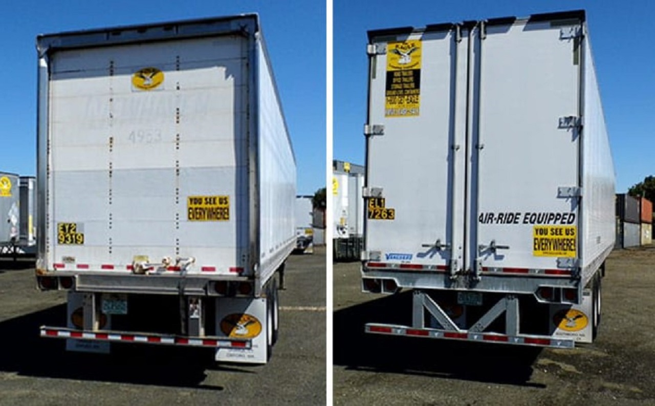 The Differences between Swing Doors and Roll Up Doors